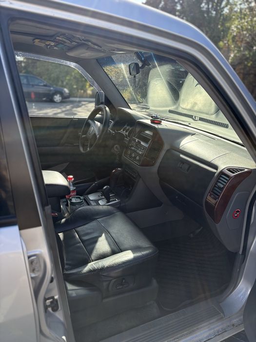 Mitsubishi Pajiero Wagon 2004