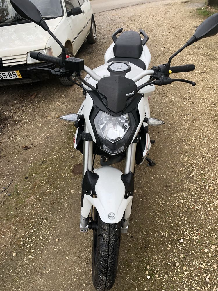 Benelli BN125 - como nova (ler anúncio)