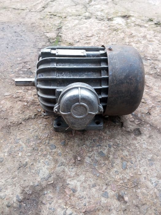 Електродвигун, електромотор,электродвигатель 1.1/1400/220/380в.