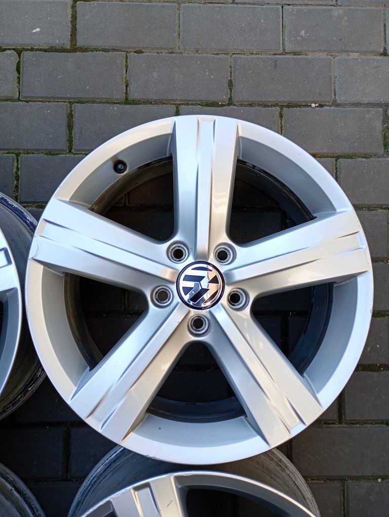 Nr 1 Alufelgi VW passat B7 r17 5x112