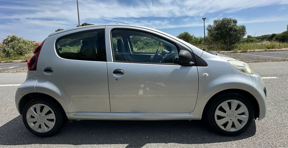 Carro Peugeot 107 de 2012