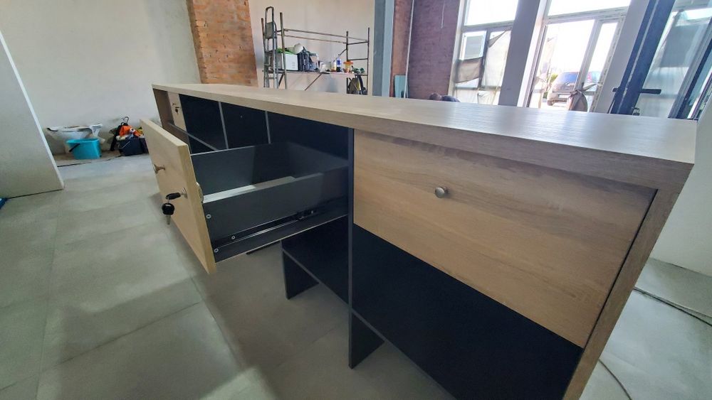 Барні стійки великих  розмірів