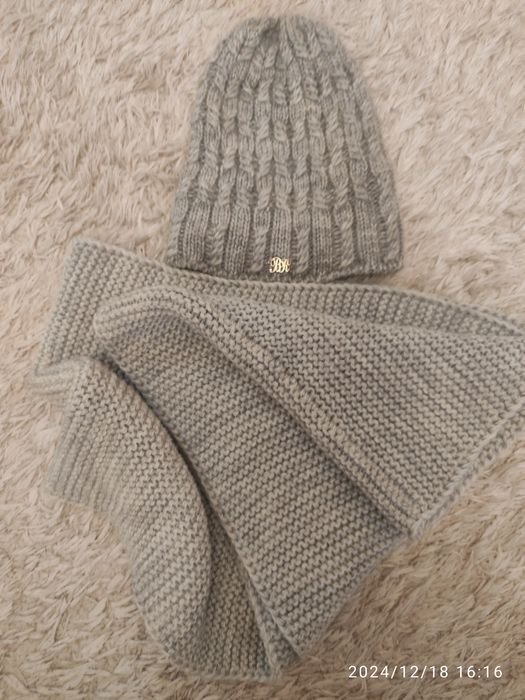 Продам набор шапка и шарф