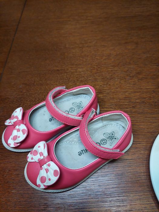 Босоніжки  дитячі. p23.