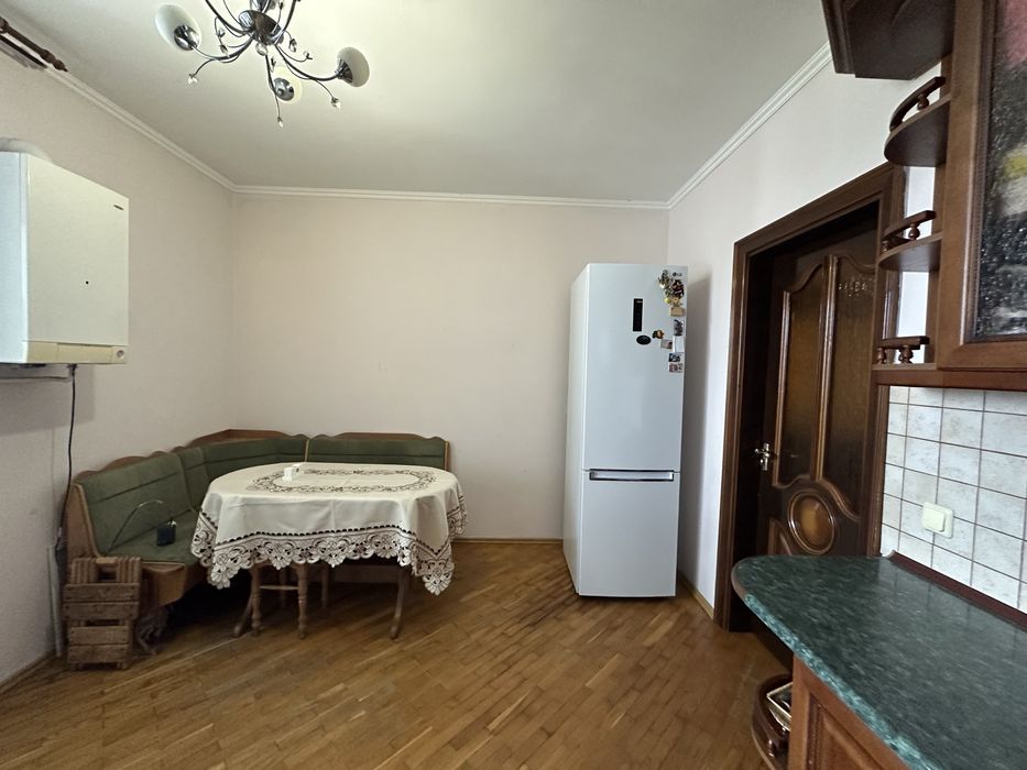 Продаж 4-х кімнатної квартири Дружба
