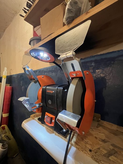 Точильний верстак Дніпро-М