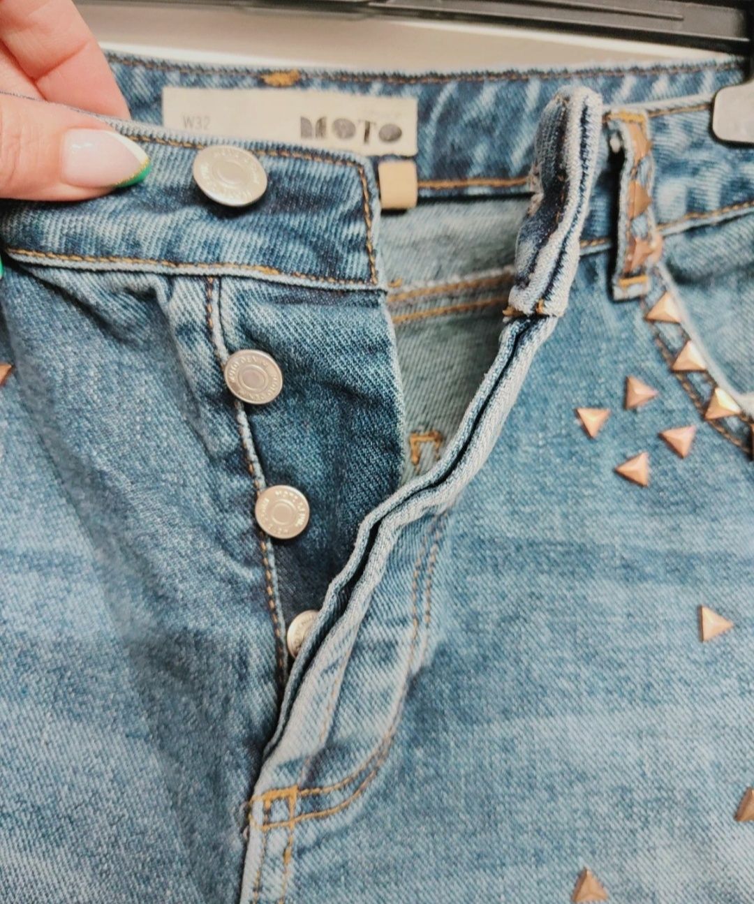 Jeansowe dżinsowe szorty krótkie spodenki z dżetami guziki rozmiar 32
