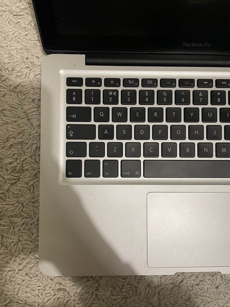 Macbook PRO mid 2012 rozmiar 13” apple