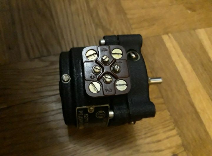 Реверсивный двигатель РД-09 127В 1200 об/мин.