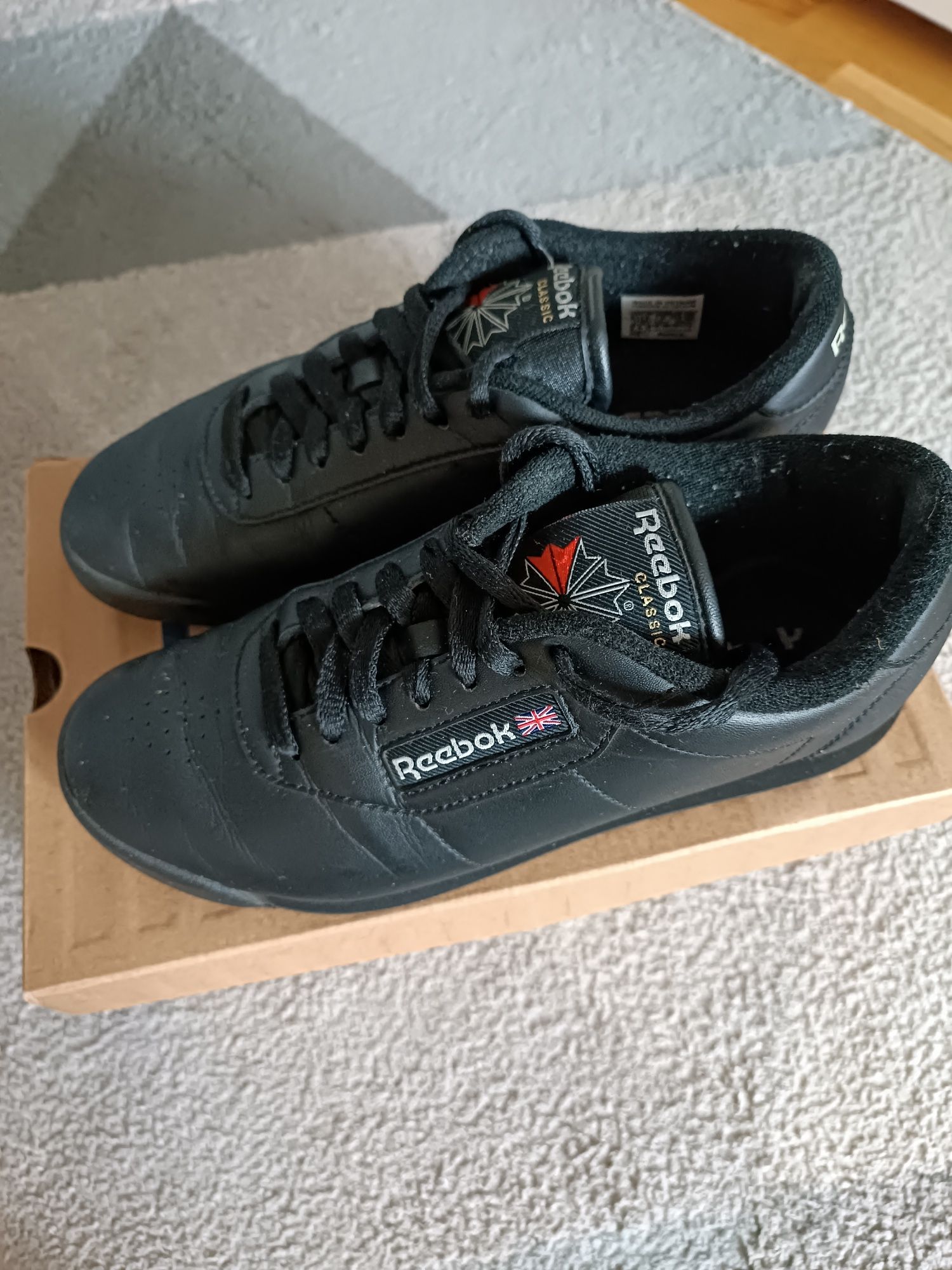 Używane buty Reebok Classic 37 damskie