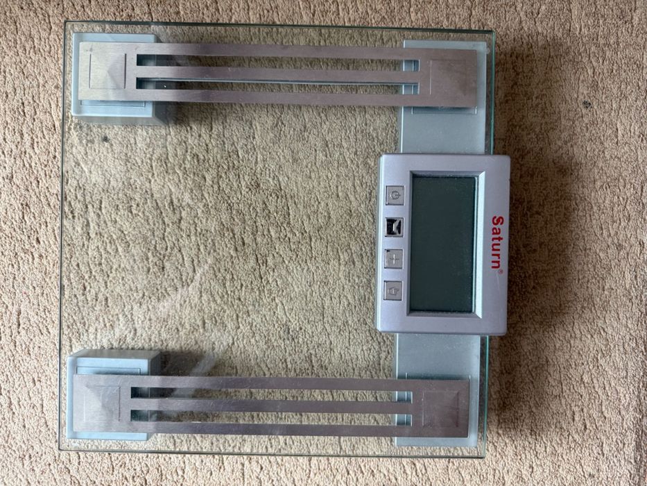 Продам напольні ваги недорого