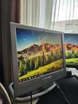 Монитор HP 1530 с динамиками
