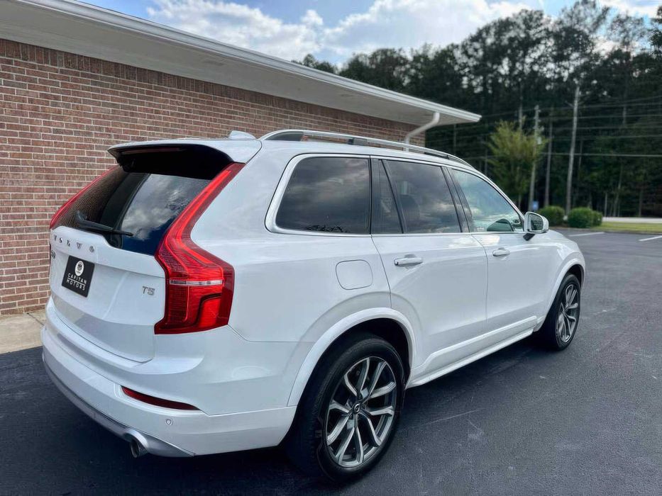 Volvo XC90 T5 Momentum      2018