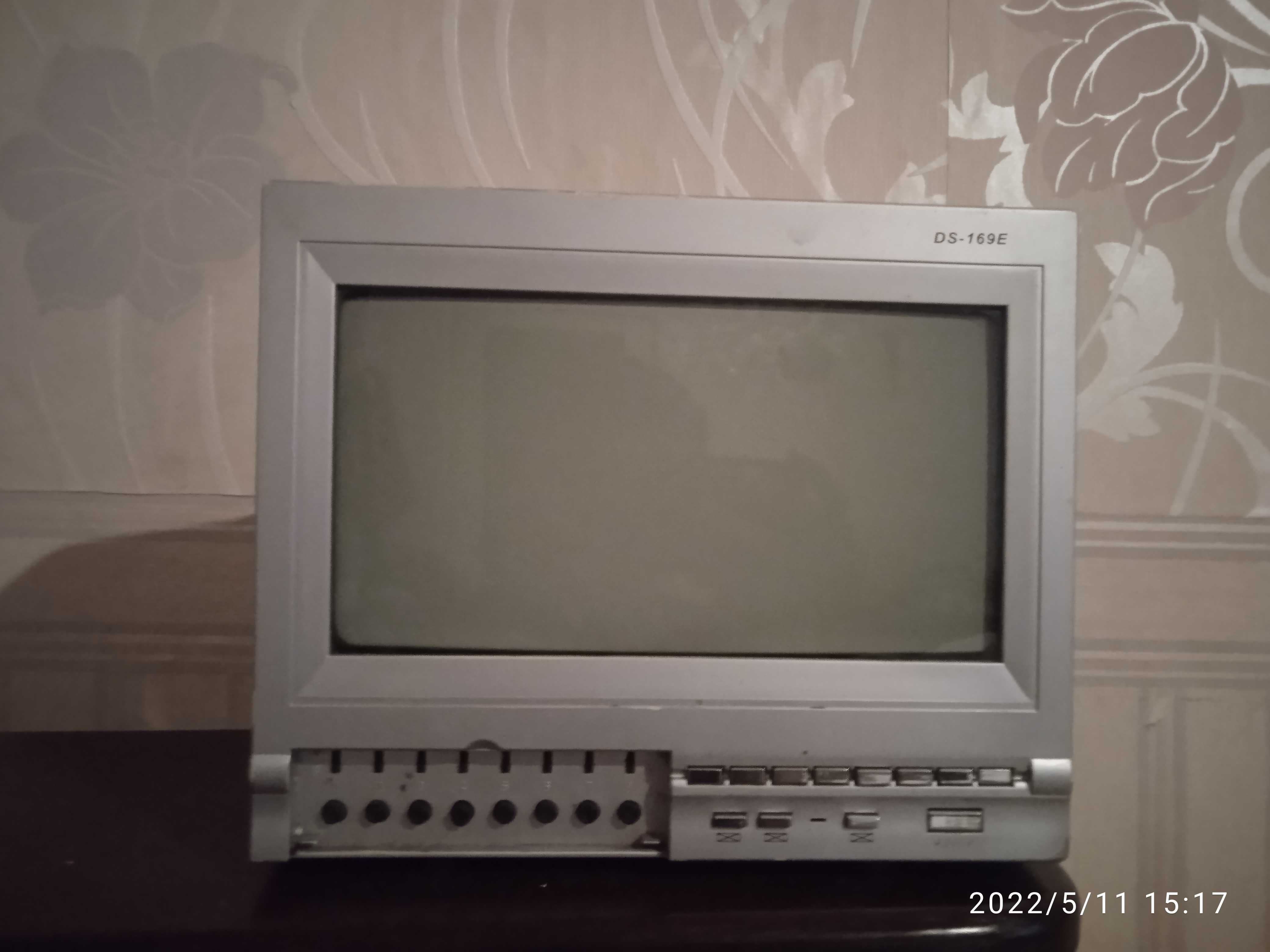 Мини телевизор DS-169E (Б\у) продается без антены, в рабочем состоянии