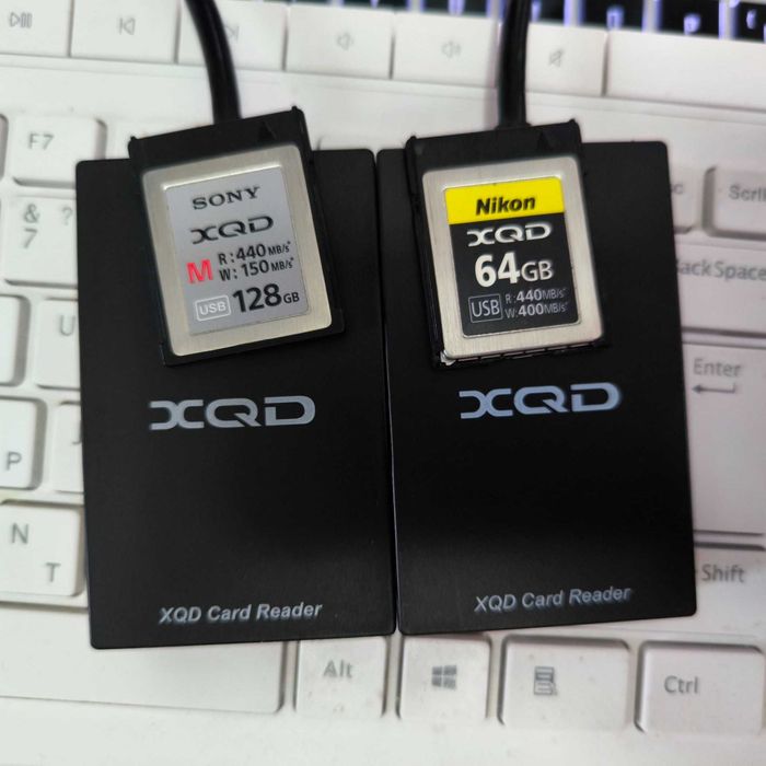 XQD/CF Express Type B карти пам'яті