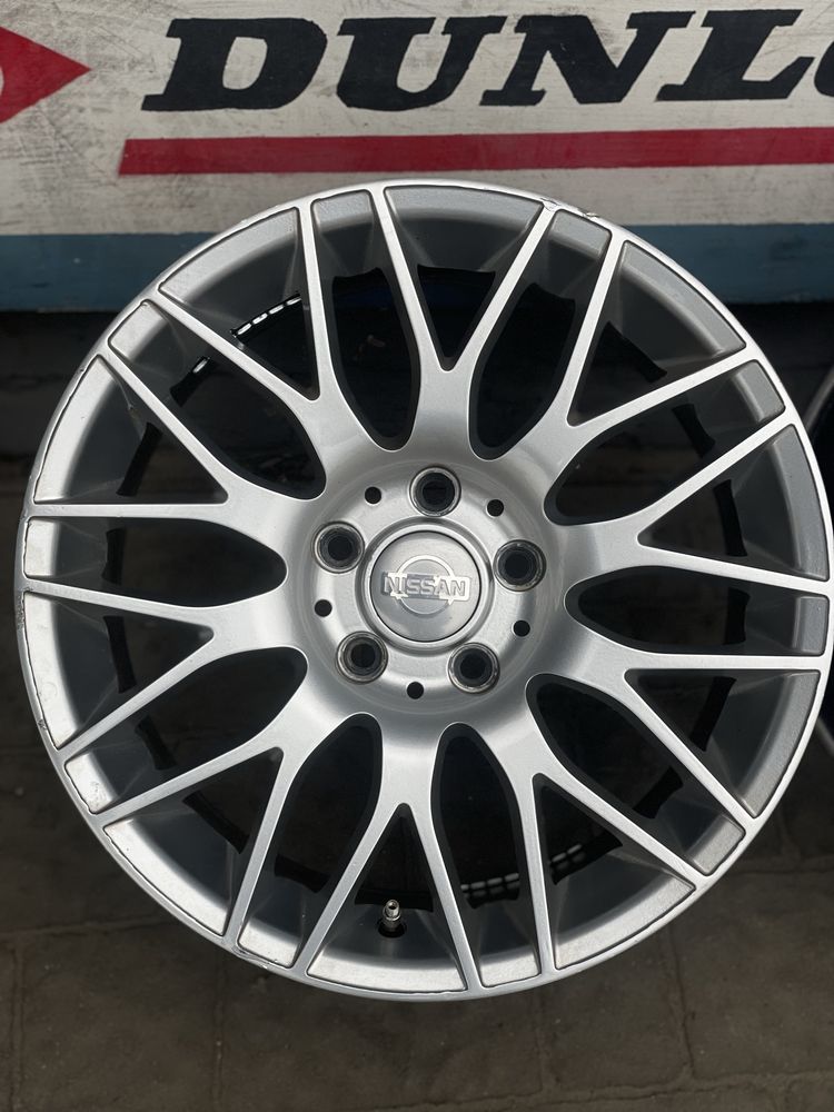 Продам комплект дисків Nissan 5/114.3 R17