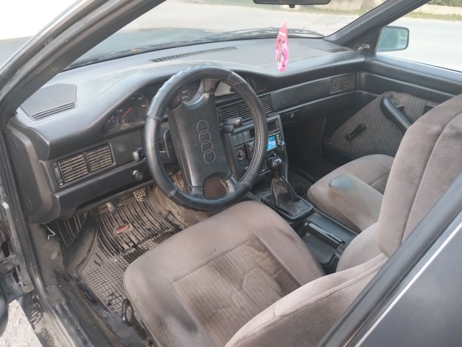 Ауді 100 в доброму стані.