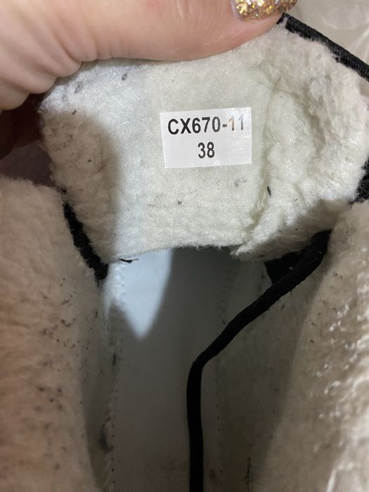 Продам теплі зимові ботинки