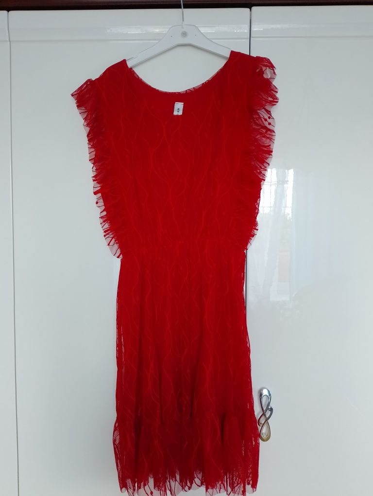 Sukienka czerwona rozmiar S-nowa