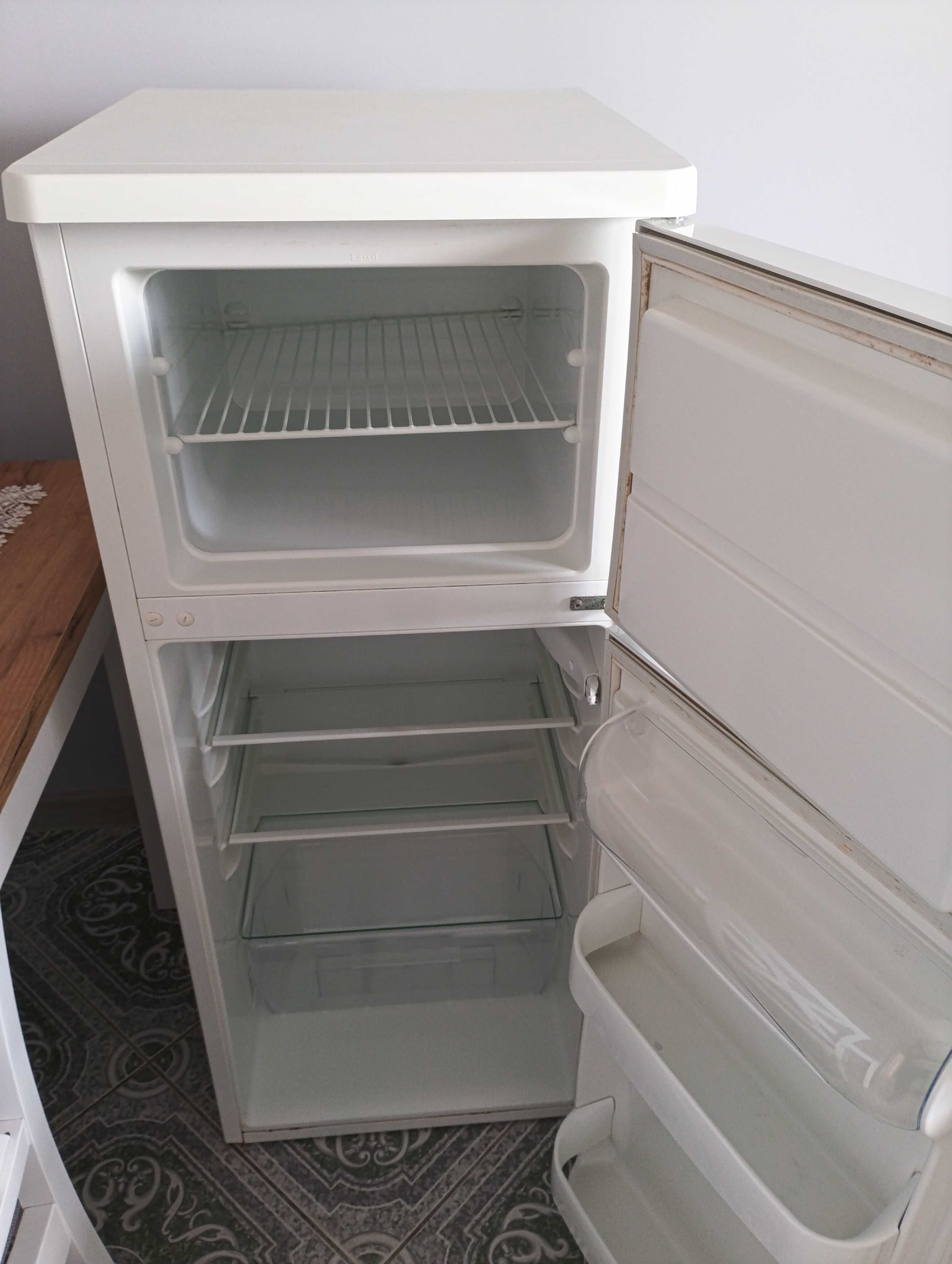 Lodowko zamrażarka Zanussi mało używa prawie jak nowa