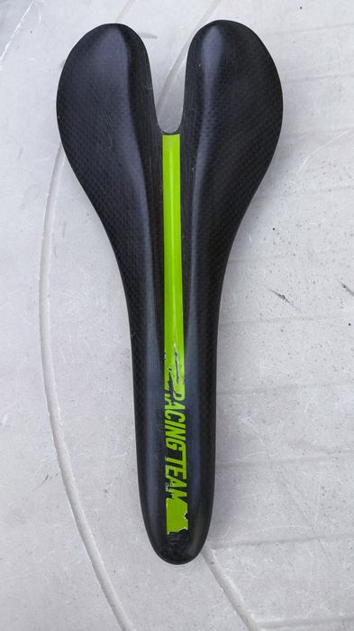 Selim praticamente novos.