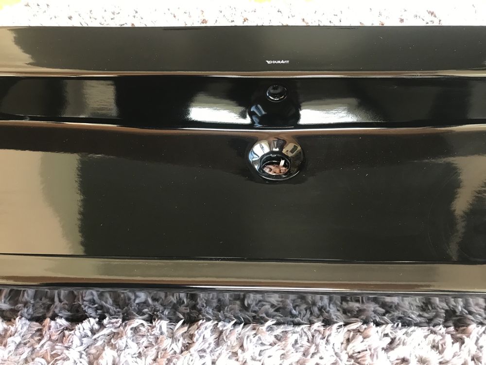 Umywalka nablatowa wisząca Duravit Vero 120x47 czarna szlif
