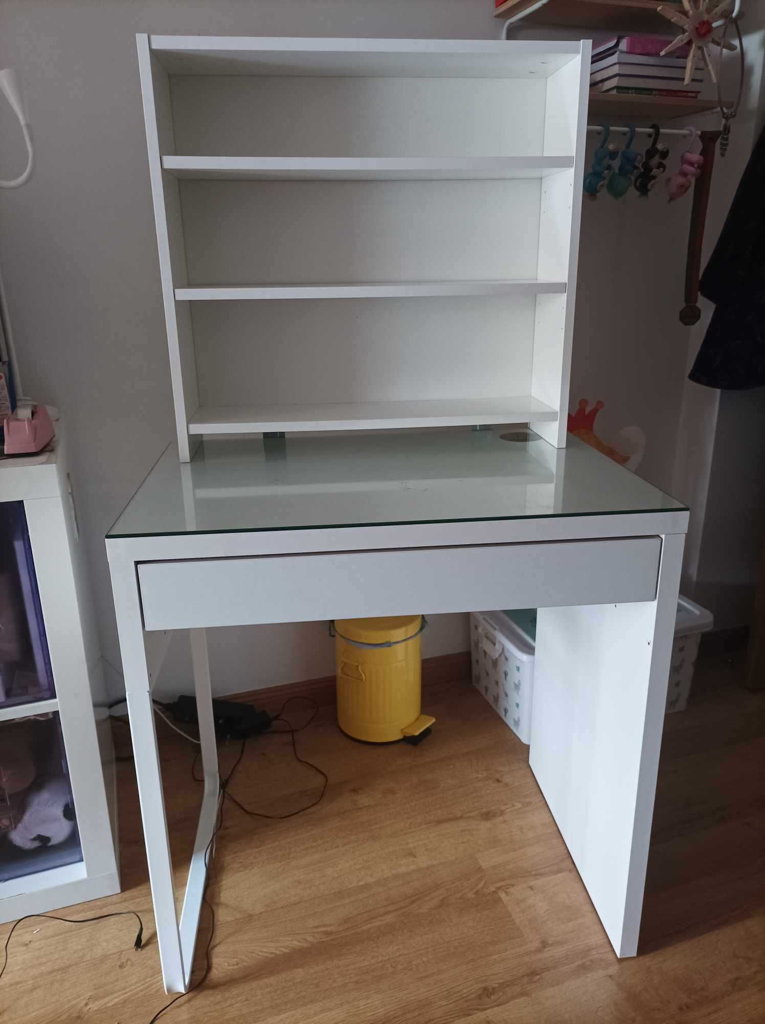 Secretária MICKE e modulo adicional Ikea C/ vidro protector - tudo 65€