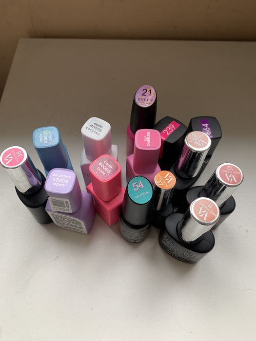 Гель лаки 14 шт є нові