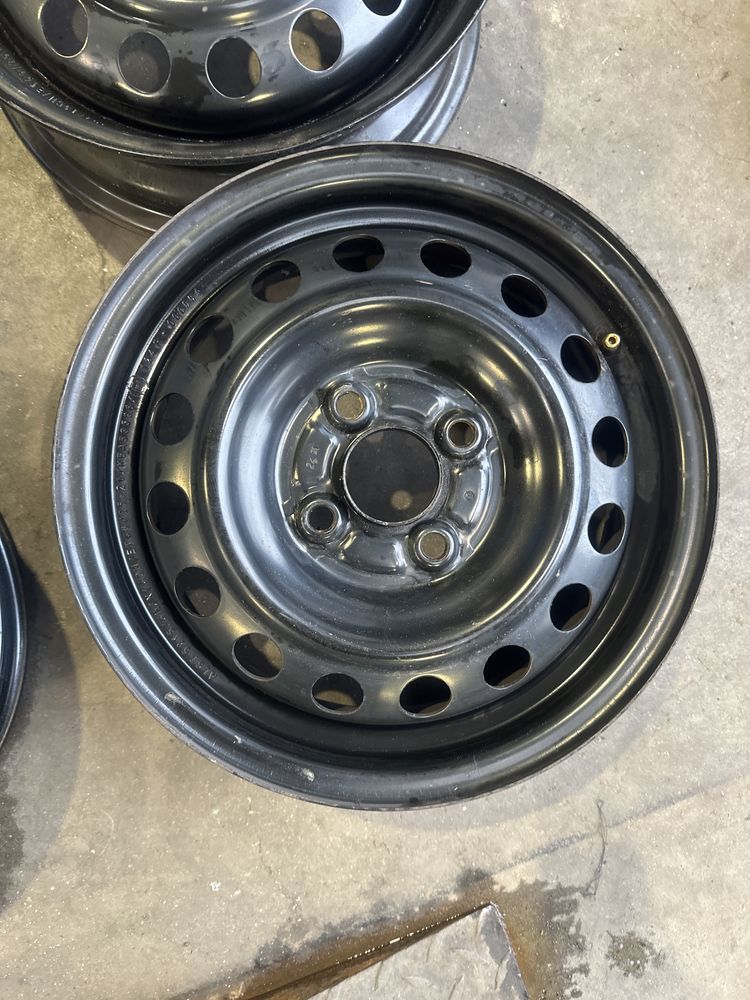 14 4x100 felgi stal Mitsubishi space star