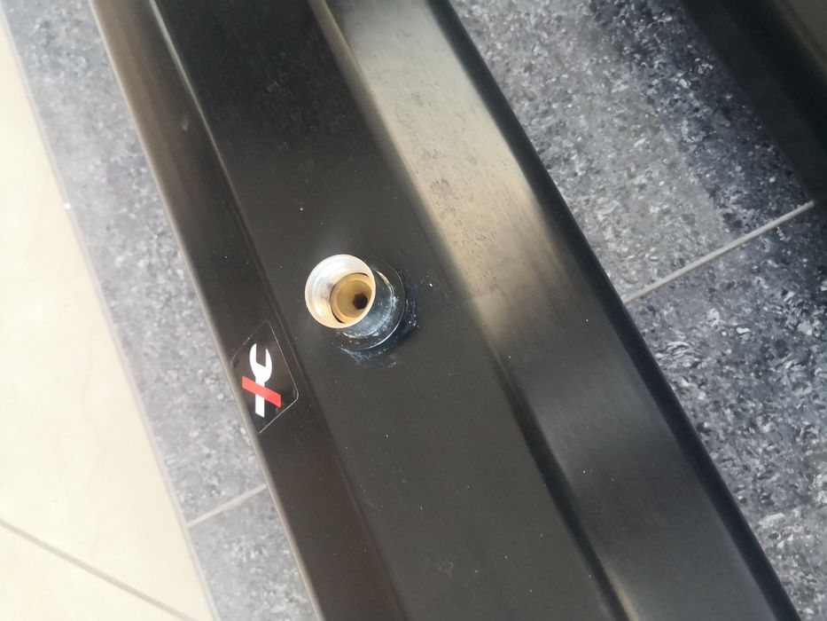 Prysznic ogrodowy wysoki stojący słupek