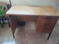 Secretaria de madeira