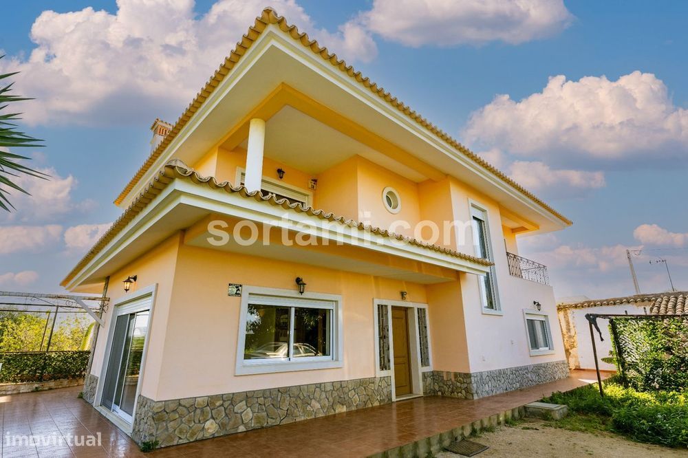 Moradia Isolada T4 Venda em Santa Bárbara de Nexe,Faro