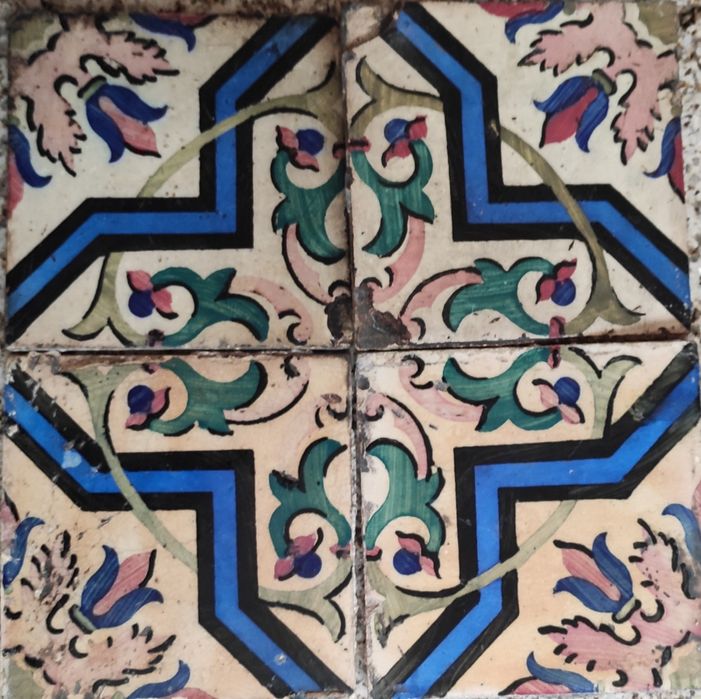 Azulejo princípios do séc.XX padrão icónico_ 14x14cm