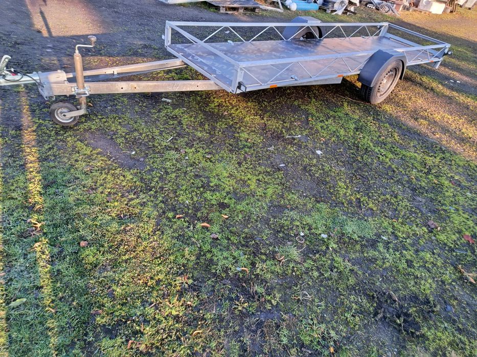 Przyczepka samochodowa