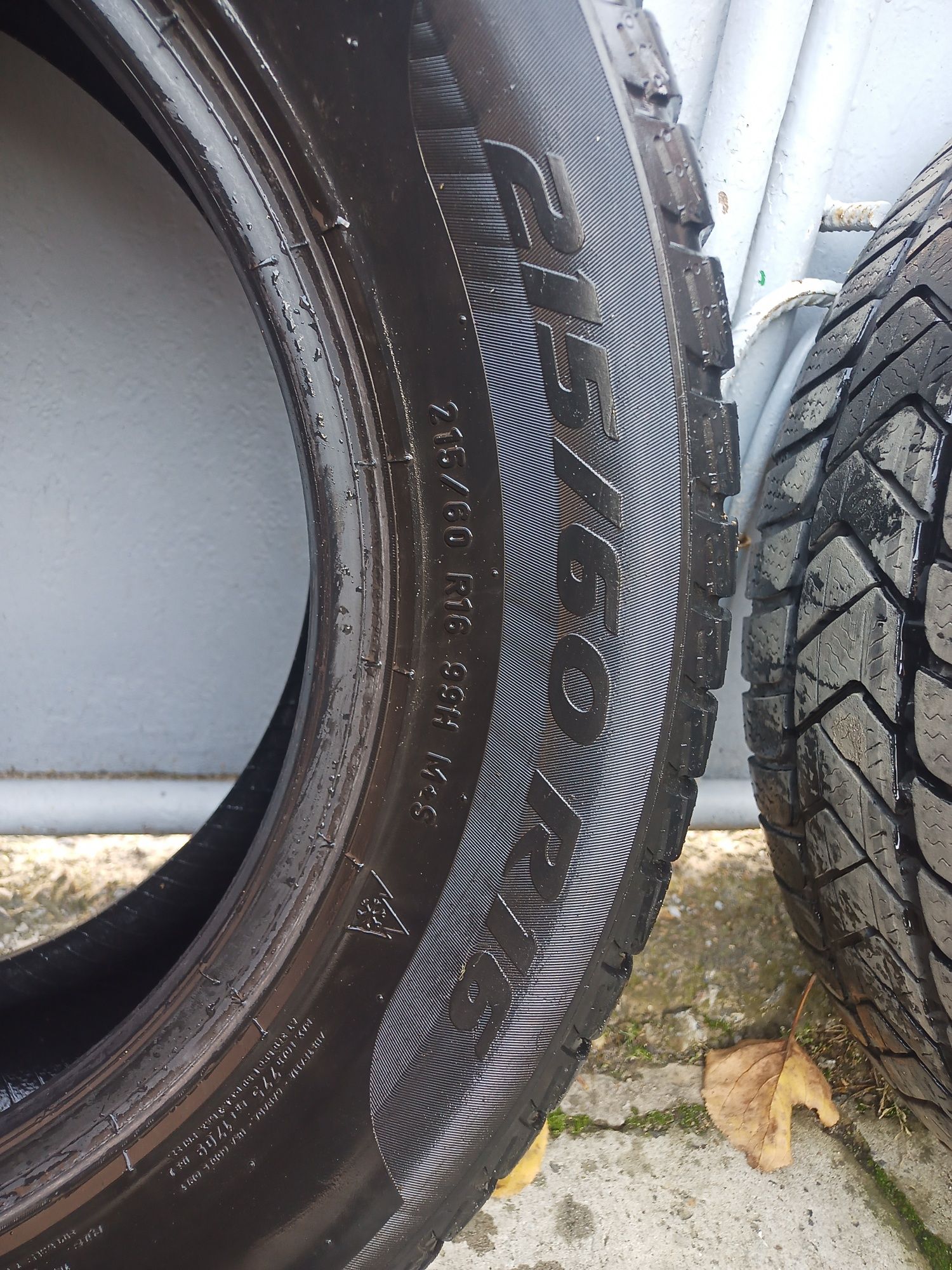 Зимові шини pirelli 215,60r16