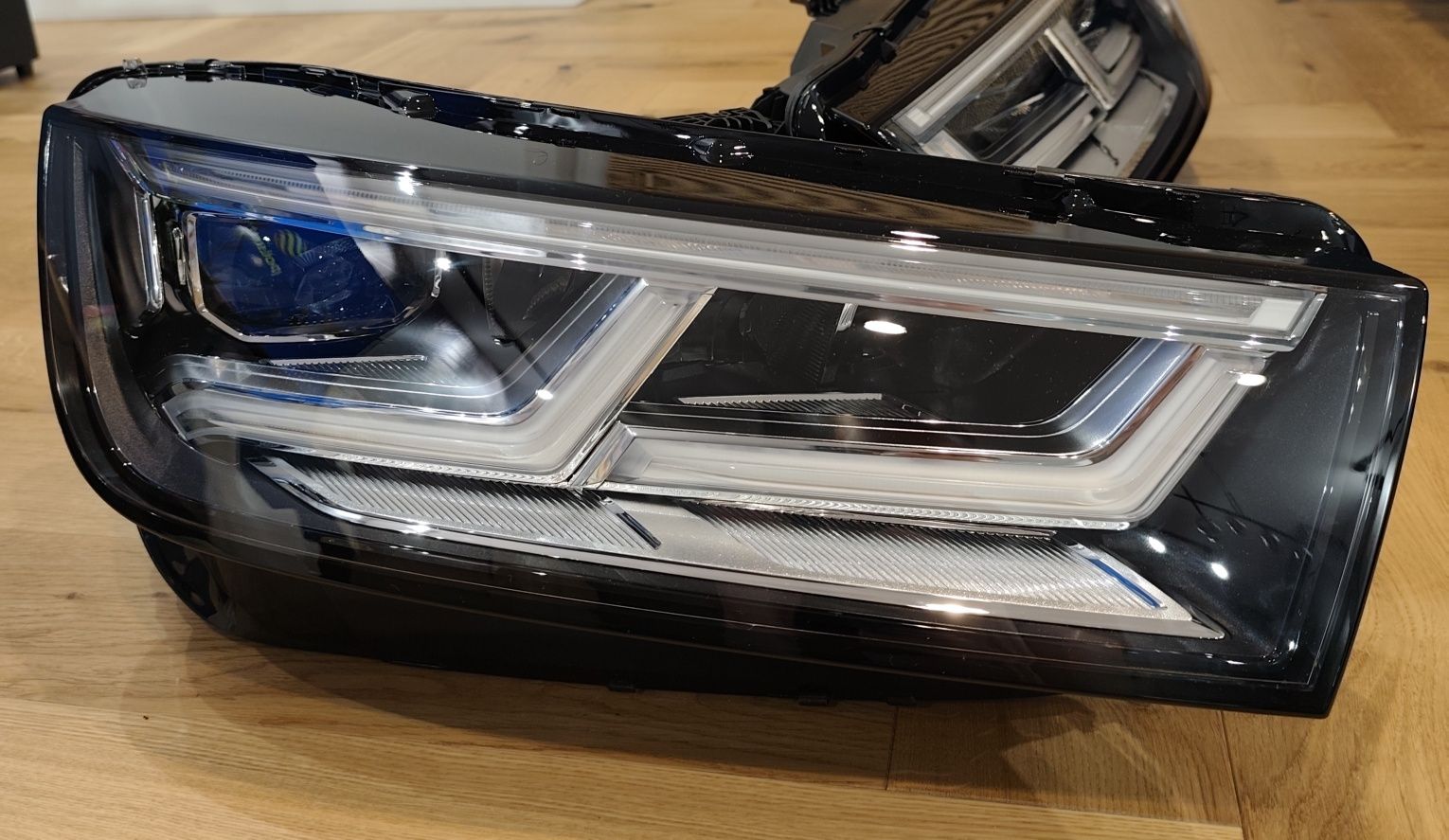 80A941034  Lampy Audi Q5 przednie, Reflektor  Full Led  Lewy Prawy