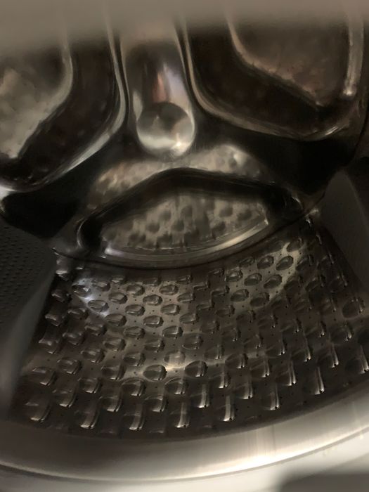 Пральна машина під забудову