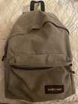vendo mochila eastpak cinzenta