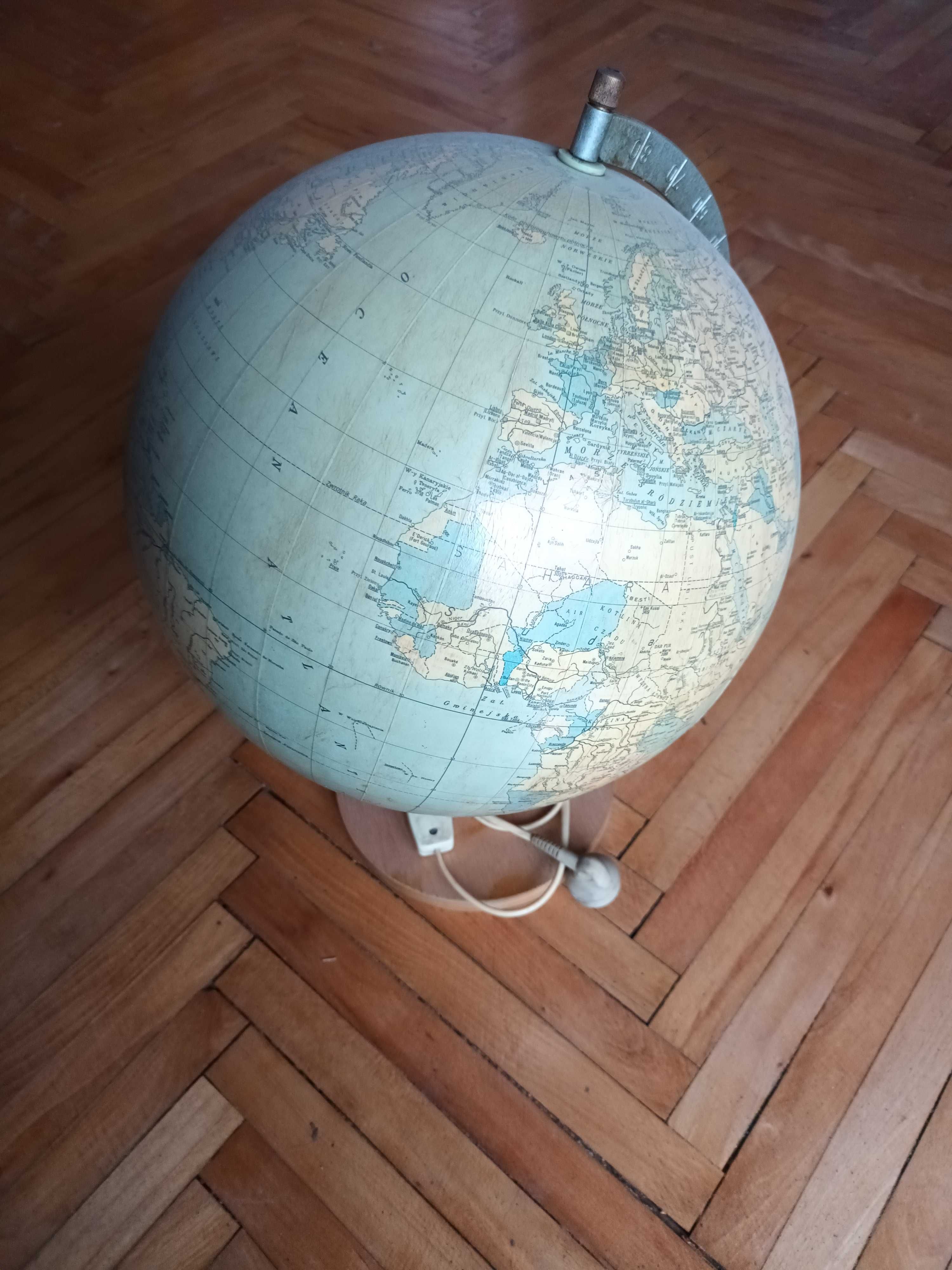 Stary antyczny globus podświetlany 60 - 70 PRL - U