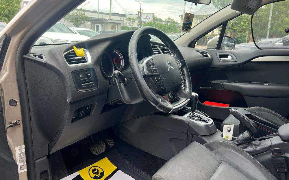 Citroen C4 2011 року