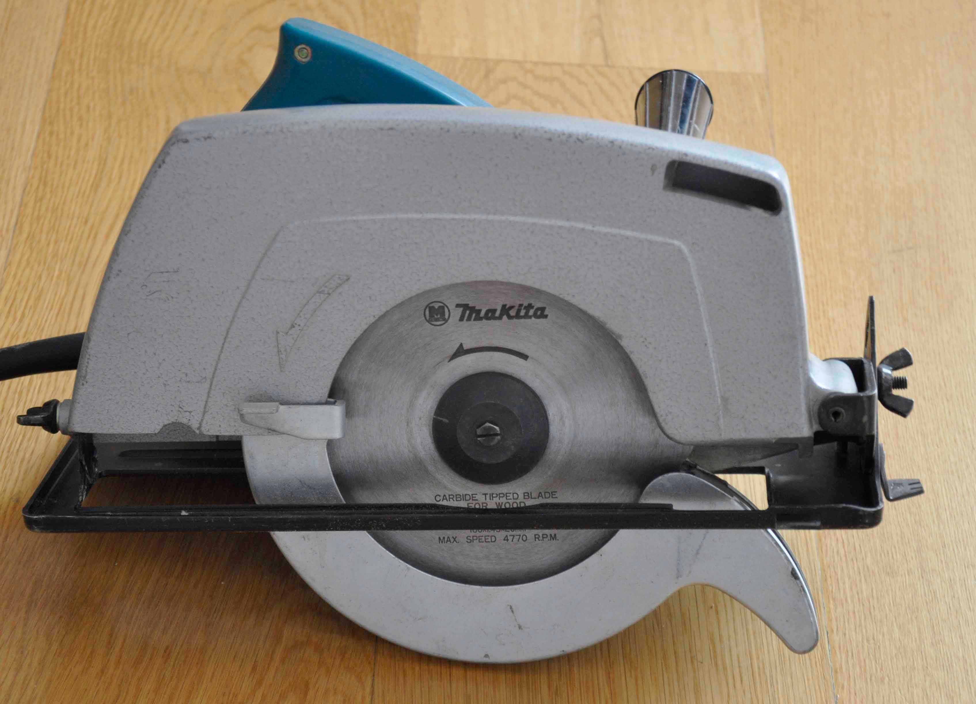 Makita - pilarka ręczna Model:5800BR