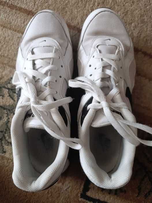 buty Nike Air Max Ivo