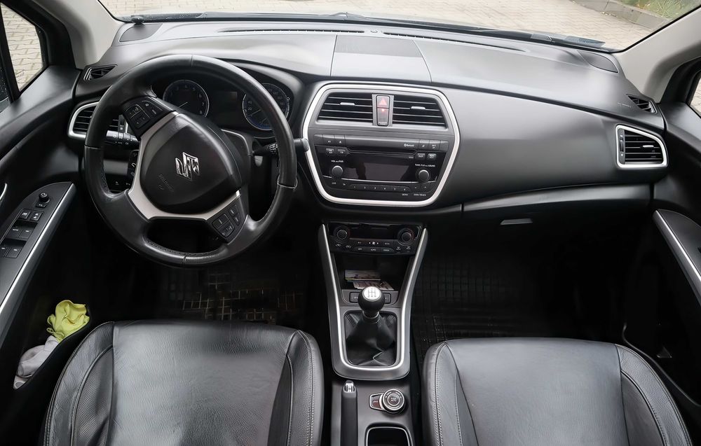 Suzuki SX4      2013
