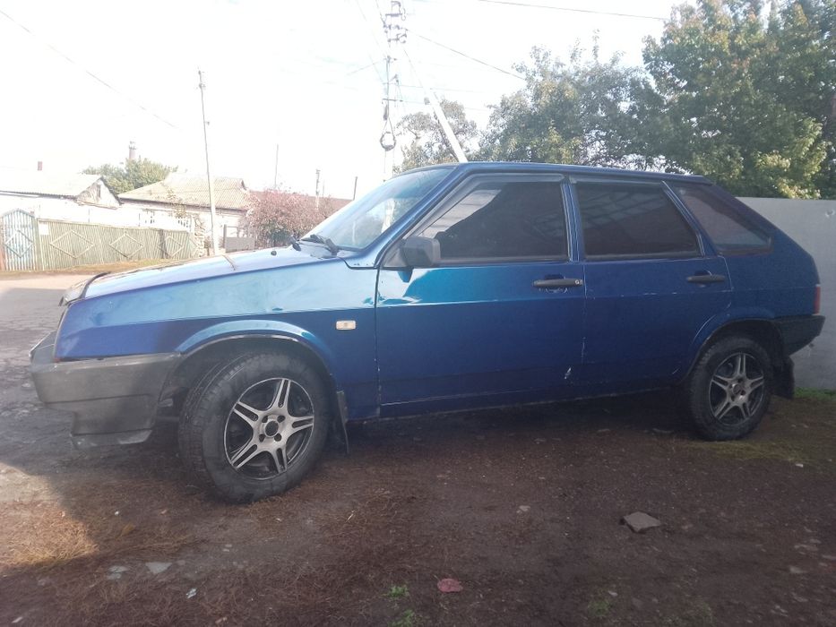 В продажі Ваз 2109. 2002 р.