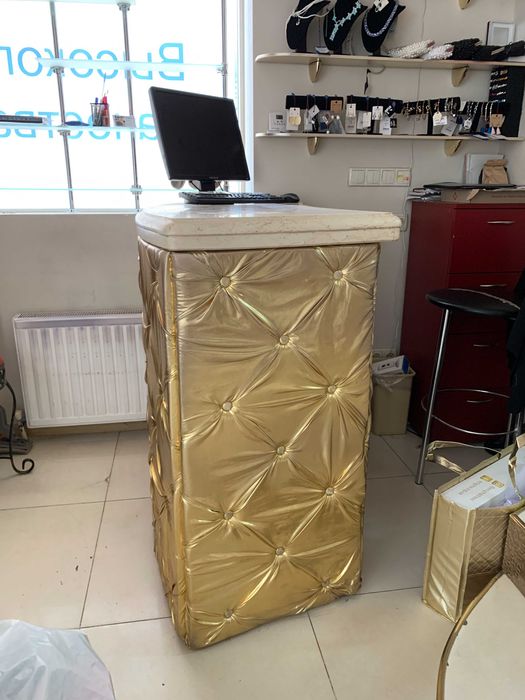 Продам стойку  администратора или дома с мраморной столешницей ТОРГ!!!