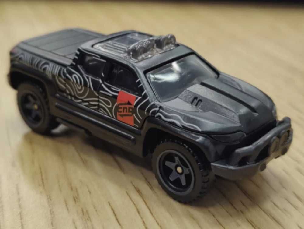 Hot Wheels 5 pak Seria HW Remote Adventures Nowe Ford F-150 / Bronco