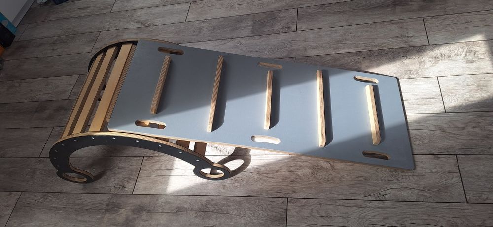 Drewniana zjeżdżalnia,wspinaczka