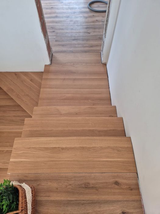 Schody z litego drewna w konkurencyjnej cenie, zapraszamy do kontaktu!