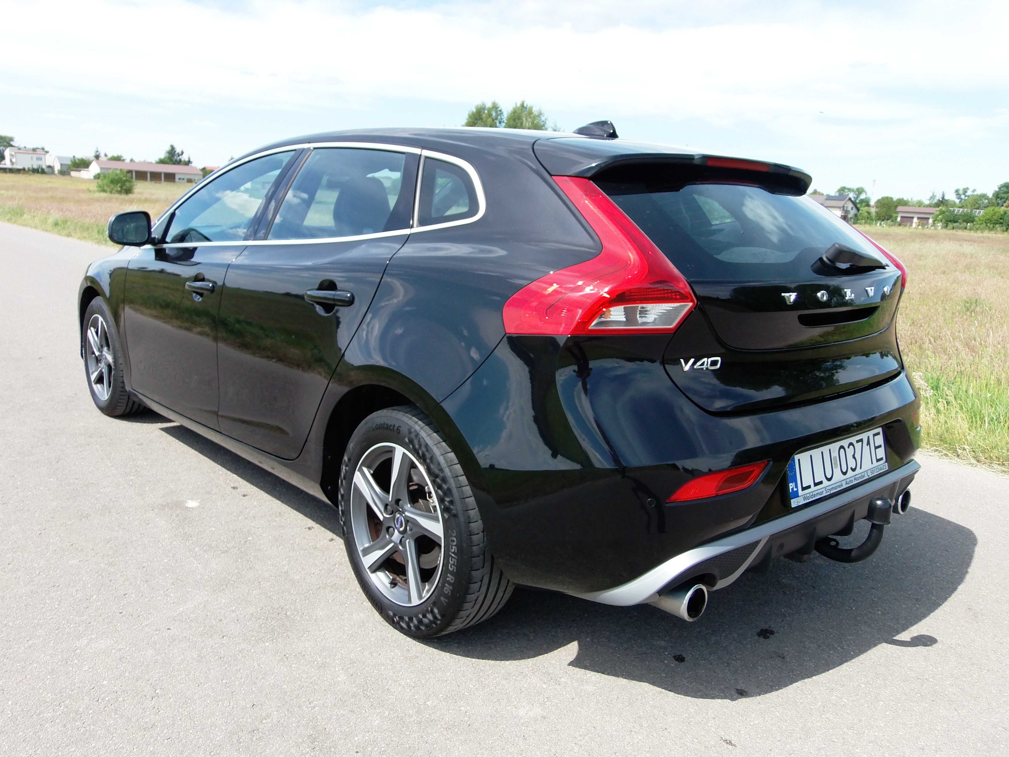 Volvo V40 : Ładne ;R-Design