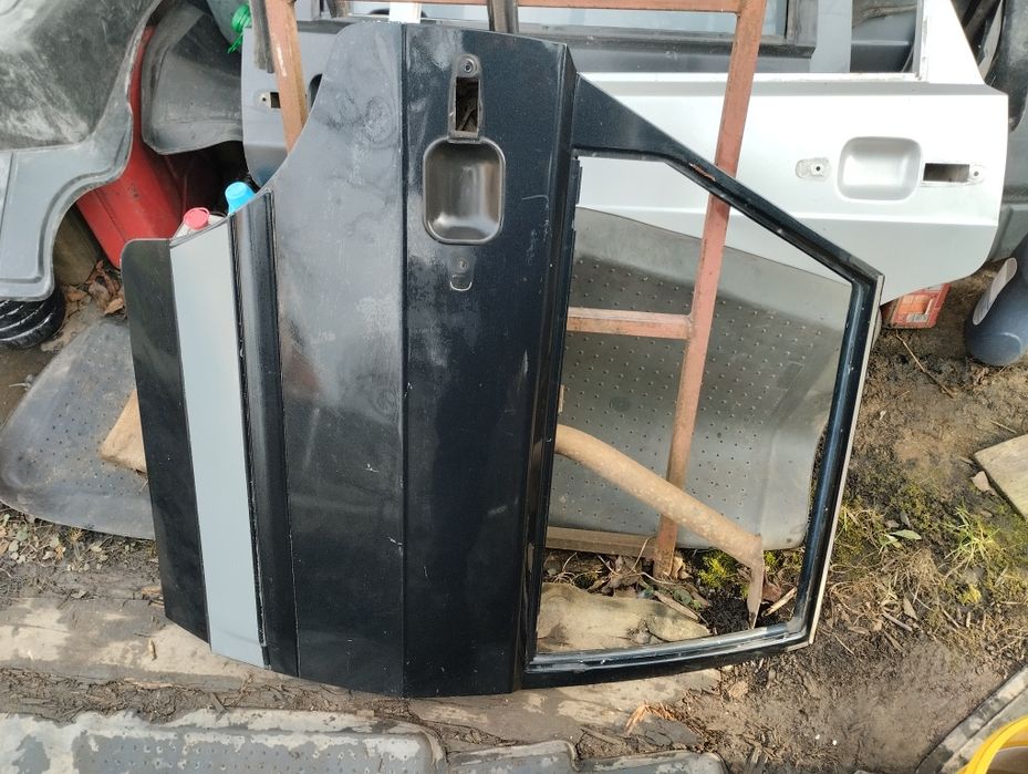 Продам задні двері ВАЗ 2109-2115